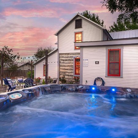 Vila Katarina Haus - Hot Tub & Fire Pit Fredericksburg Exteriér fotografie